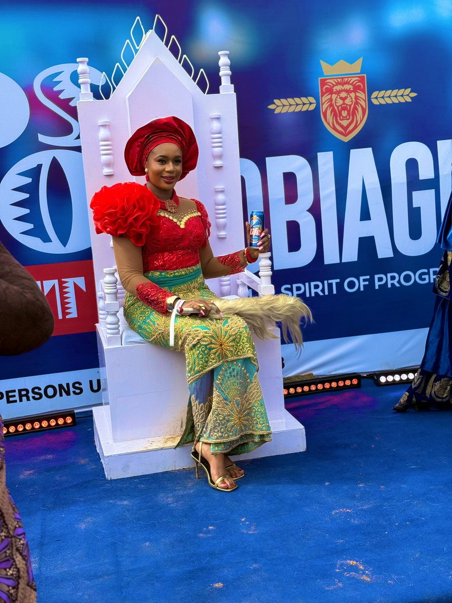 MimiKen9's tweet image. #LagosIgboHangout2.0
Styled by my mom 😊❤️ she said “step out looking like a premium Anambra woman “