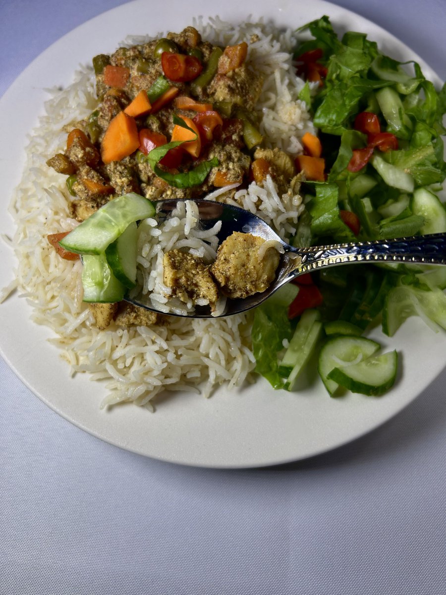 وجبة العشاء واغلاق منيو اليوم🍚🍗🍲🥕🥒🫑