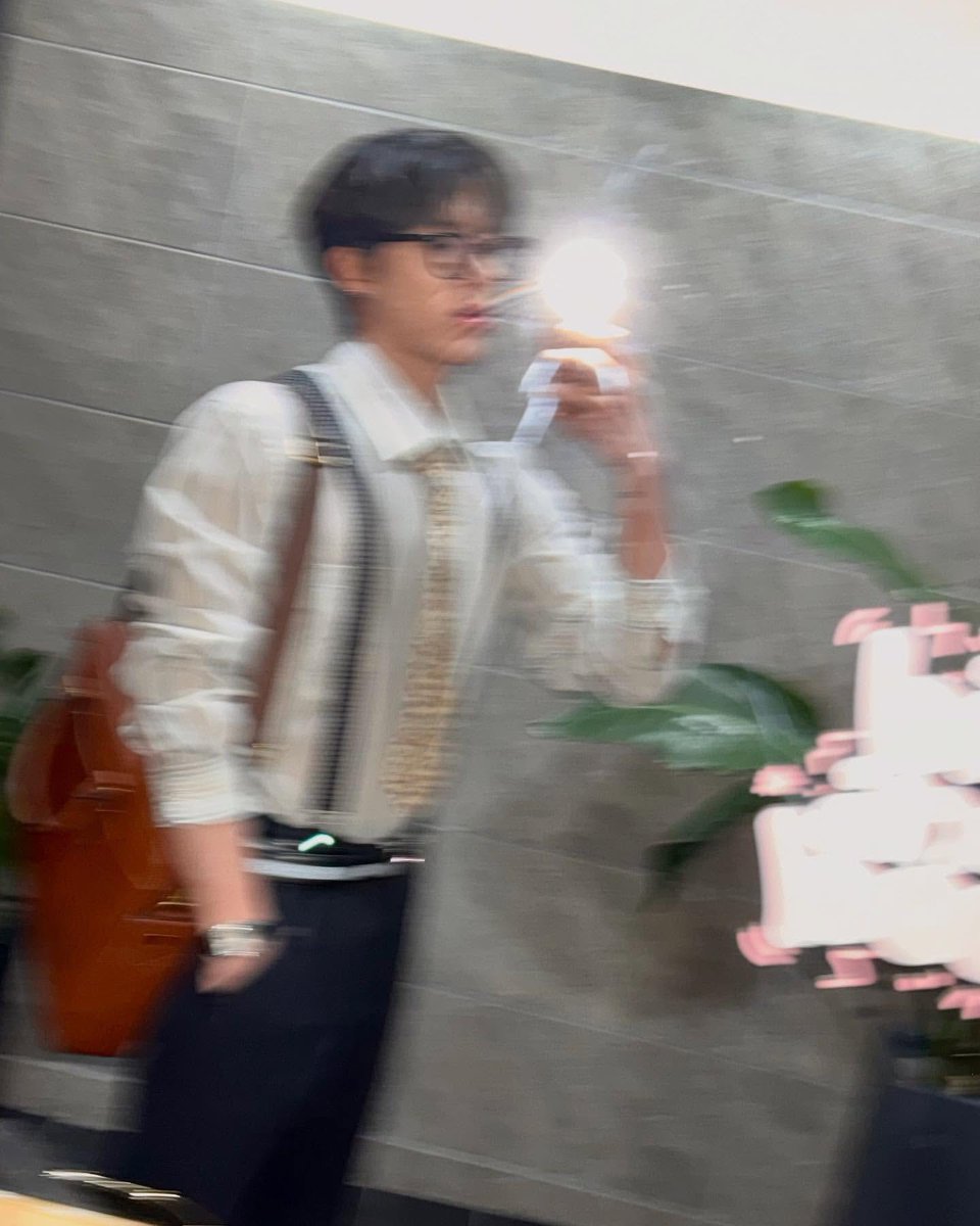 IlyaCam.✶

blurry