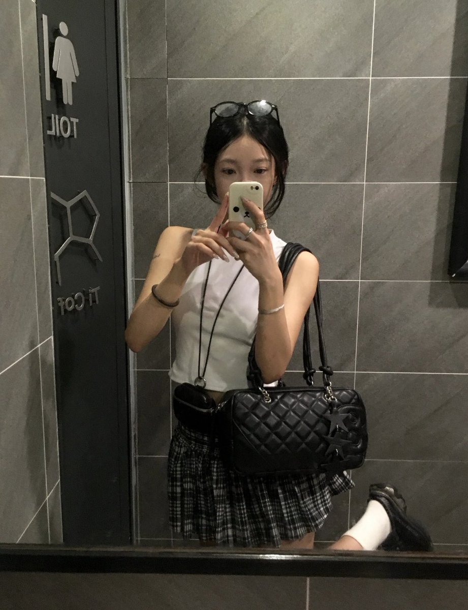 _sami3_2's tweet image. 나시에 체크치마

#룩북