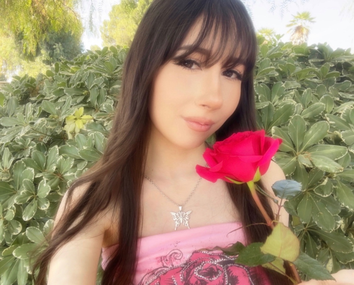 ignore repost layout looked off, birthday pics from yesterdayy💖🛍️🍰