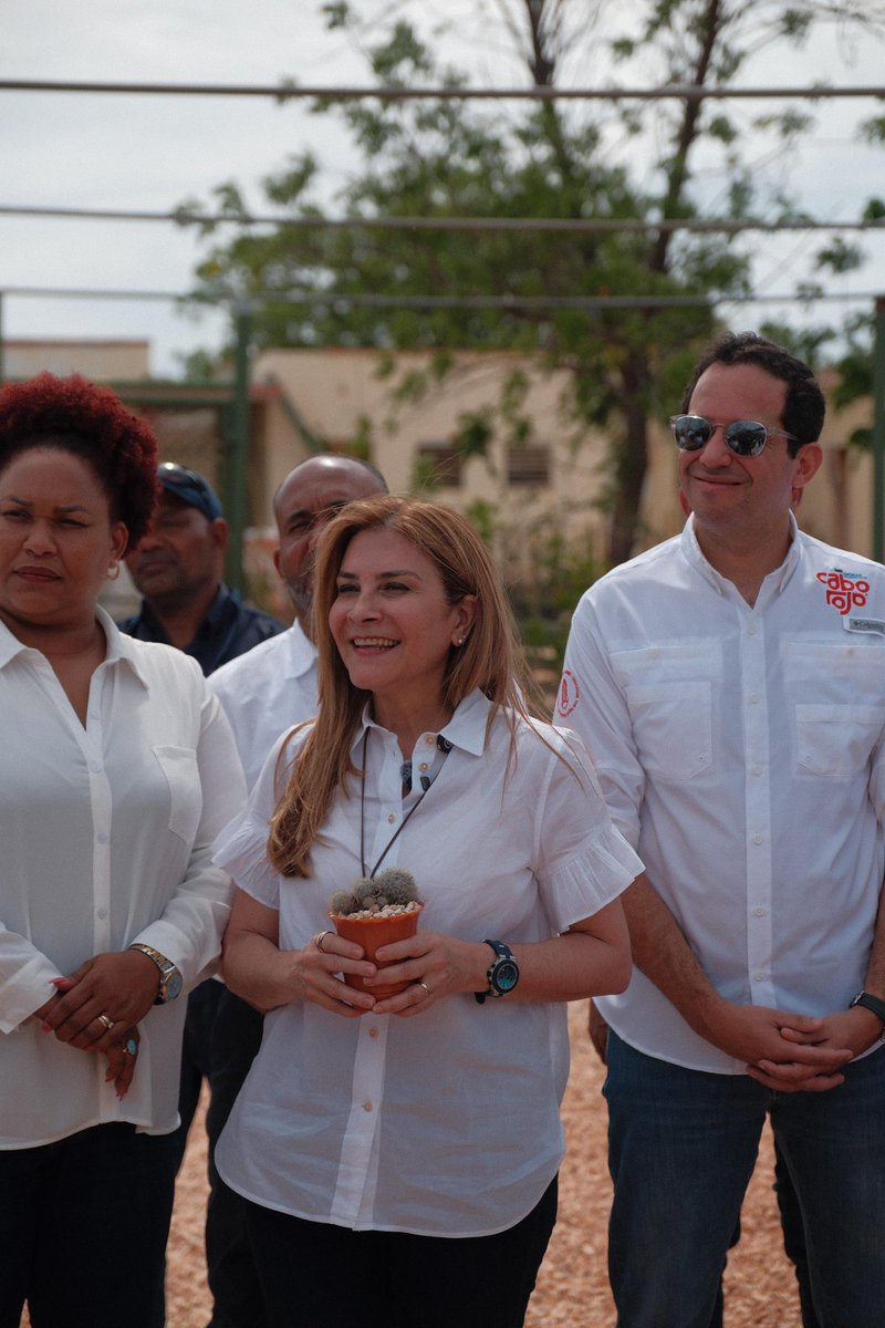 La preservación de nuestra flora endémica ha sido una prioridad en el desarrollo de Cabo Rojo como destino turístico. 

Este vivero, que funciona como plan piloto, alberga unas 70,000 plántulas de más de 42 especies, que han sido extraídas de los lotes hoteleros, y que serán