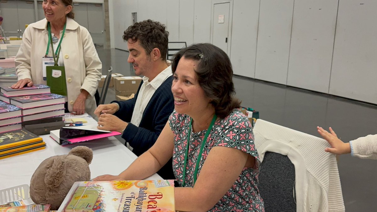 🌻Christine Alemshah🌻- PRE-ORDER BEA 📦 NOW! (@c_alemshah) on Twitter photo 🌟 Author dream come true!
At #ChildrensInstitute2025 I met amazing booksellers & champions of kidlit who welcomed Bea’s Balikbayan Box of Treasures with open arms.
Grateful to <a href="/FreeSpiritBooks/">Free Spirit Publishing</a> & all who made this possible! instagram.com/reel/DK7Y1ZBJT…
#BeasBox #DebutAuthor #Gratitude 🌟 Author dream come true!
At #ChildrensInstitute2025 I met amazing booksellers & champions of kidlit who welcomed Bea’s Balikbayan Box of Treasures with open arms.
Grateful to <a href="/FreeSpiritBooks/">Free Spirit Publishing</a> & all who made this possible! instagram.com/reel/DK7Y1ZBJT…
#BeasBox #DebutAuthor #Gratitude