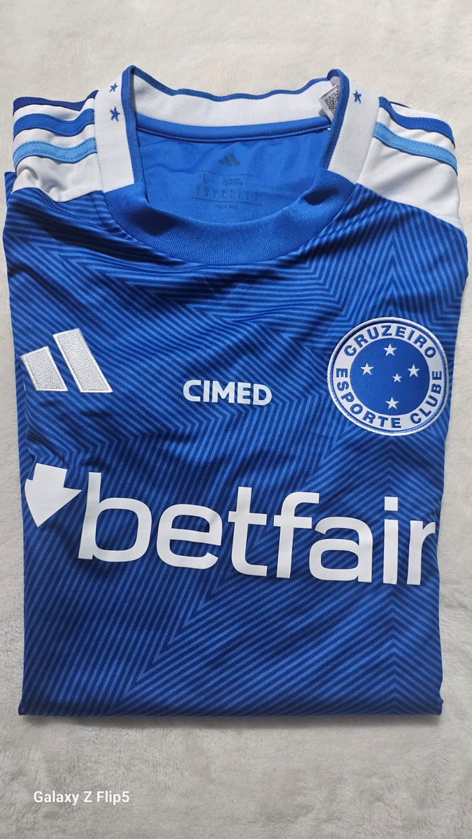 FM_Argentina's tweet image. 🚨 ¡ATENCIÓN! HABEMUS SORTEO 🚨

Gracias a un mecenas anónimo, tenemos el placer de sortear una camiseta original del @Cruzeiro con el dorsal de Juan Dinneno.

Para participar solo tenés que: 
🔹 Seguirnos
🔹 Dar like a este tuit
🔹 Retuitear

Suerte a todos.