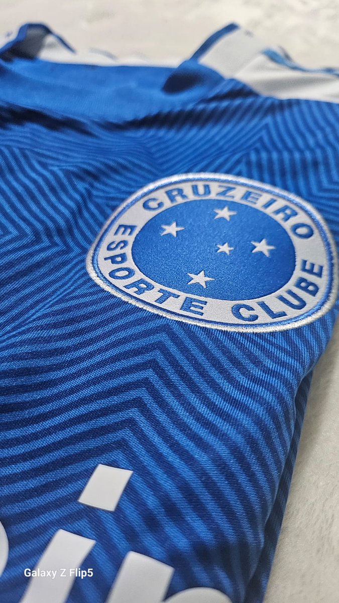 FM_Argentina's tweet image. 🚨 ¡ATENCIÓN! HABEMUS SORTEO 🚨

Gracias a un mecenas anónimo, tenemos el placer de sortear una camiseta original del @Cruzeiro con el dorsal de Juan Dinneno.

Para participar solo tenés que: 
🔹 Seguirnos
🔹 Dar like a este tuit
🔹 Retuitear

Suerte a todos.