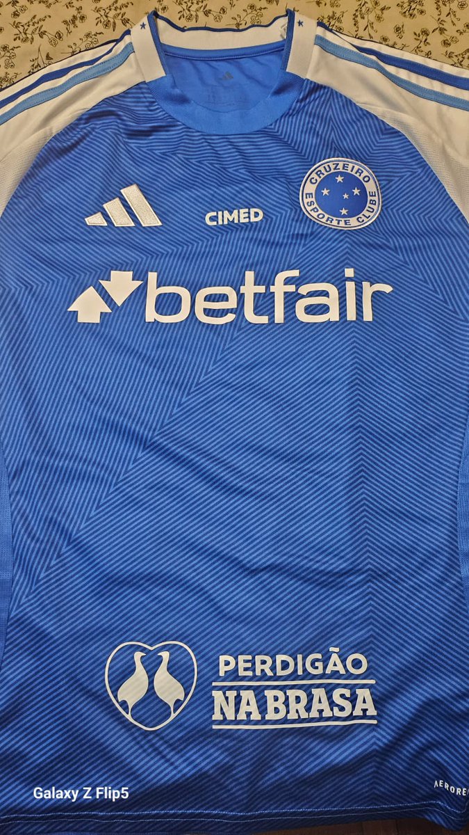 FM_Argentina's tweet image. 🚨 ¡ATENCIÓN! HABEMUS SORTEO 🚨

Gracias a un mecenas anónimo, tenemos el placer de sortear una camiseta original del @Cruzeiro con el dorsal de Juan Dinneno.

Para participar solo tenés que: 
🔹 Seguirnos
🔹 Dar like a este tuit
🔹 Retuitear

Suerte a todos.