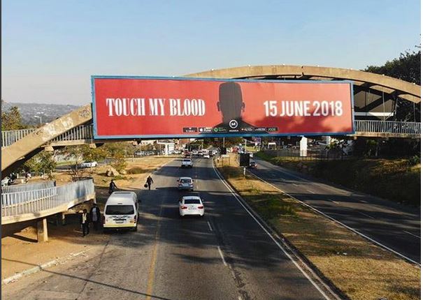 7 years ago... a masterclass in album rollout.