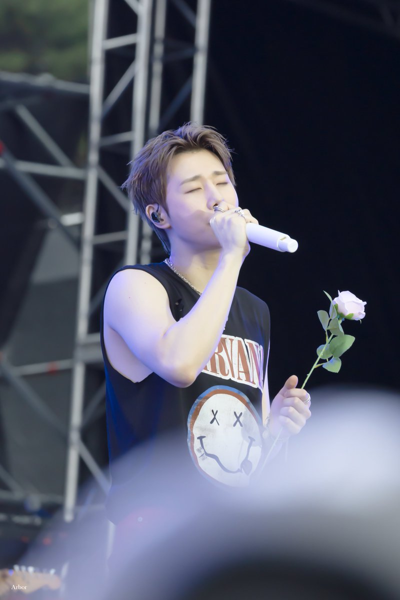 [2025 BML] 250615      

.   /\_/\
  /  • - • \
/ づ 🌸づ  *내 꽃 이쁘지*

 #김성규 #KIMSUNGKYU #뷰민라