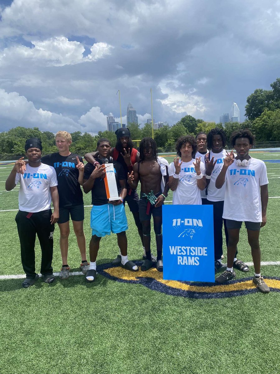 Mjones876699's tweet photo. @BallCoachHP 7on7🧤 https://t.co/TnuNB0d2eO