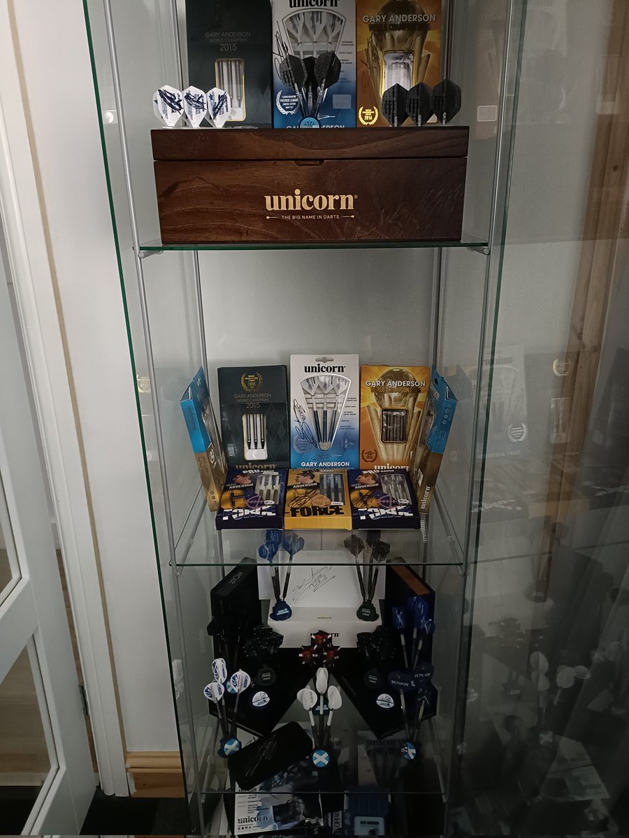 scudy2103's tweet image. Had to make room in the cabinet for the new @GaryAnderson180 set, alot of darts demoted to bottom shelf but had to be done 🤷🏻♂️ #unicornlife