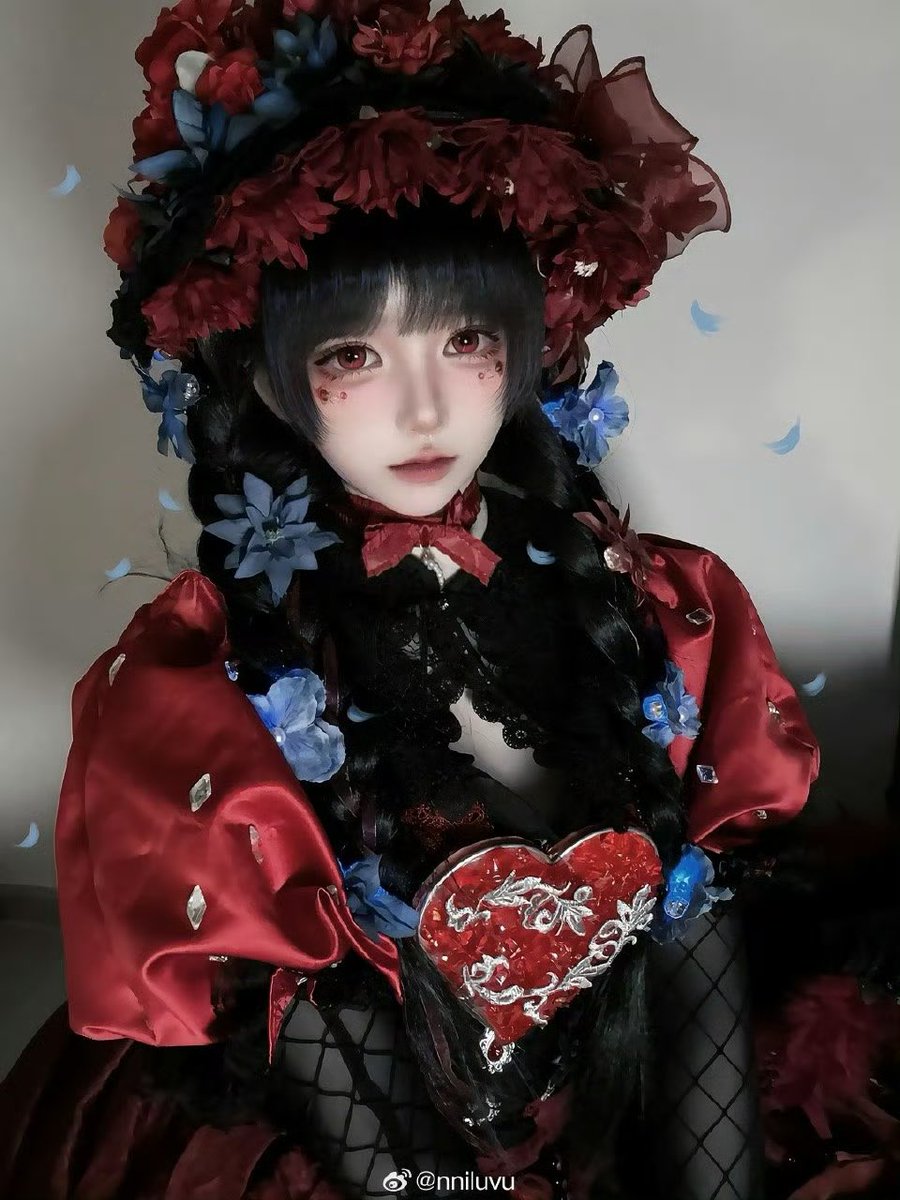 Cosplay Little Girl… 🔥🖤✨ Cre: nniluvu #cosplayer #cosplay #LittleGirl #AliceDeRoss #Memory #小女孩 #Skin #MissPomegranatePlate #石榴碟小姐 #石榴蝶小姐 #IdentityV #第五人格 #idv #id5 #beautiful