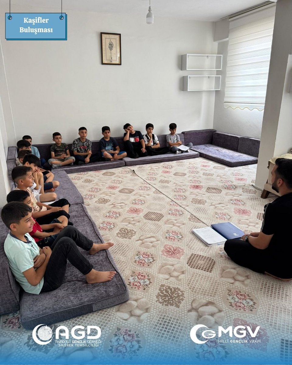 SiverekAgd's tweet photo. 📍 AGD Siverek | Kaşif Grubu Sezon Finali

Bugün ortaokullu Kaşif kardeşlerimizle dernek binamızda sezonun son buluşmasını gerçekleştirdik.
Birlikte hem öğrendik, hem düşündük, hem de güzel bir kardeşlik ortamı yaşadık. 🌿 https://t.co/khfGDwjww2