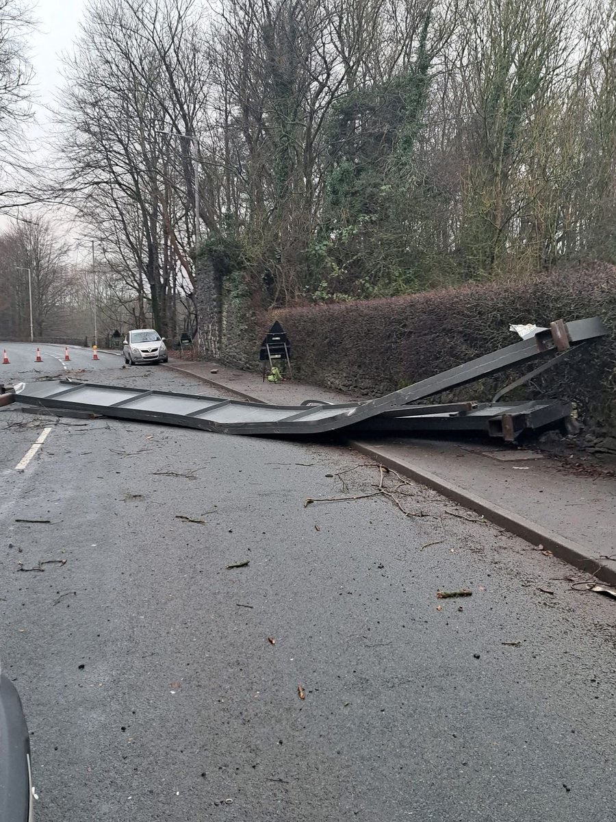 L77AUL's tweet photo. @JonShenanigans Ep. 65 - the reason why there is no sign of the bridge over Chatburn Road for the old tramway is due to an 8 wheeler hitting it at the beginning of the year 🤣 https://t.co/sU4TGdydYl