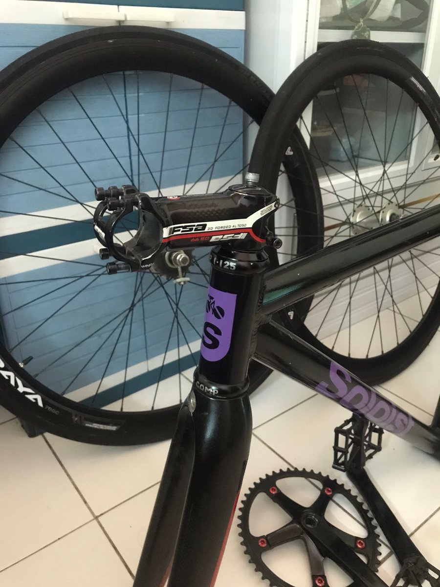 Jnsnptra tweet media