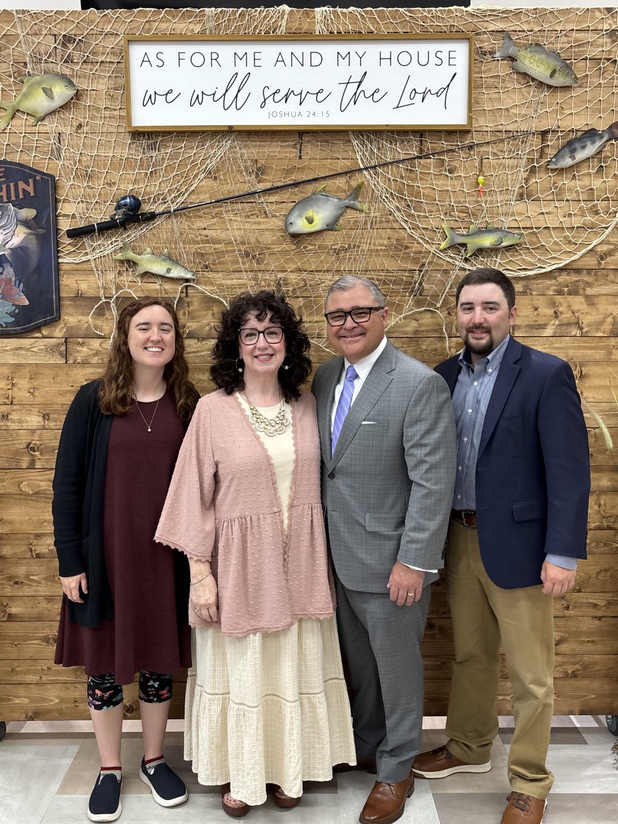 Father’s Day at Calvary Baptist 2025. Thankful for the wonderful family God has blessed me with!!