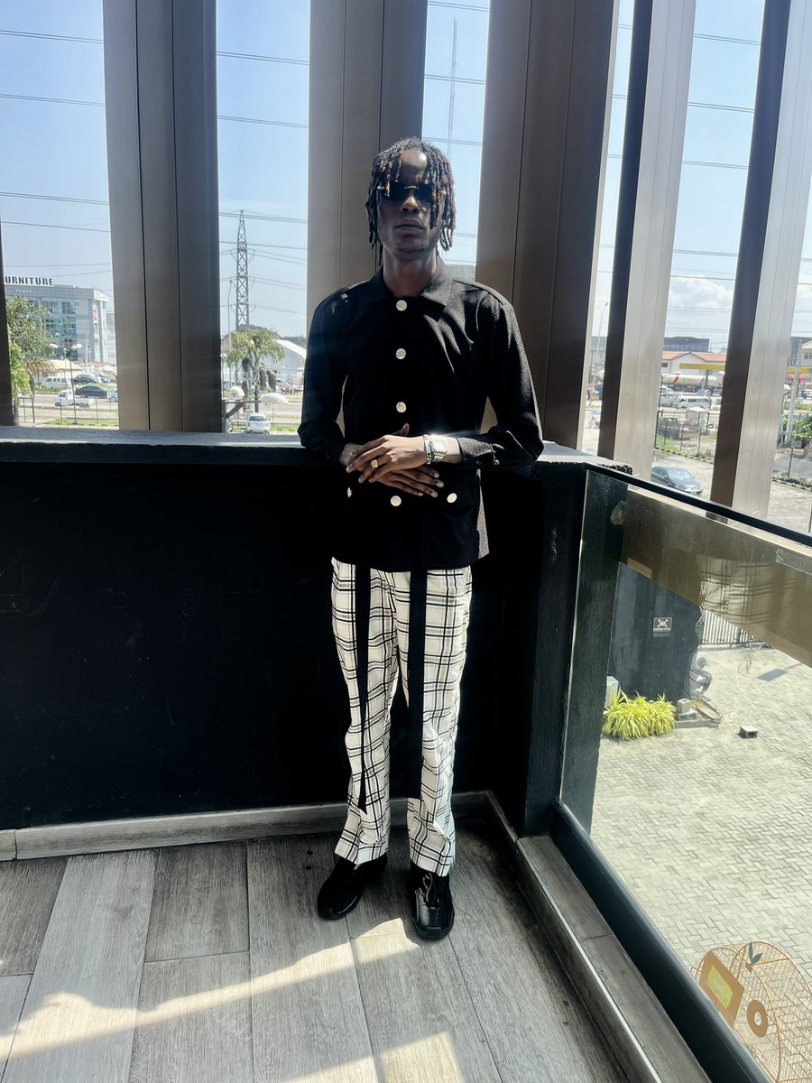BAGBWOY_'s tweet photo. It’s been 8years without you DAD,a lot has happened but we are better now DAD 🪦 

STYLED BY @gangland_men 

#voiceofnaijadrill https://t.co/8ssblj9qE9