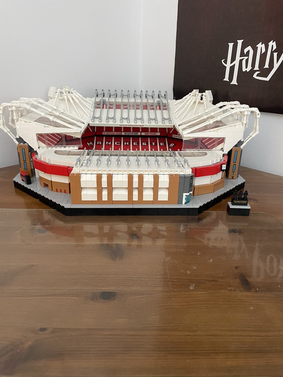 charlielegocity's tweet image. Hello! Calling all football fans! Here we have @LEGO_Group Old Trafford Stadium (Manchester United) 

#lego #creatorexpert #legocreatorexpert #manchesterunıted #legomanchesterunited #oldtraffordstadium⚽️❤️ #legooldtraffordstadium