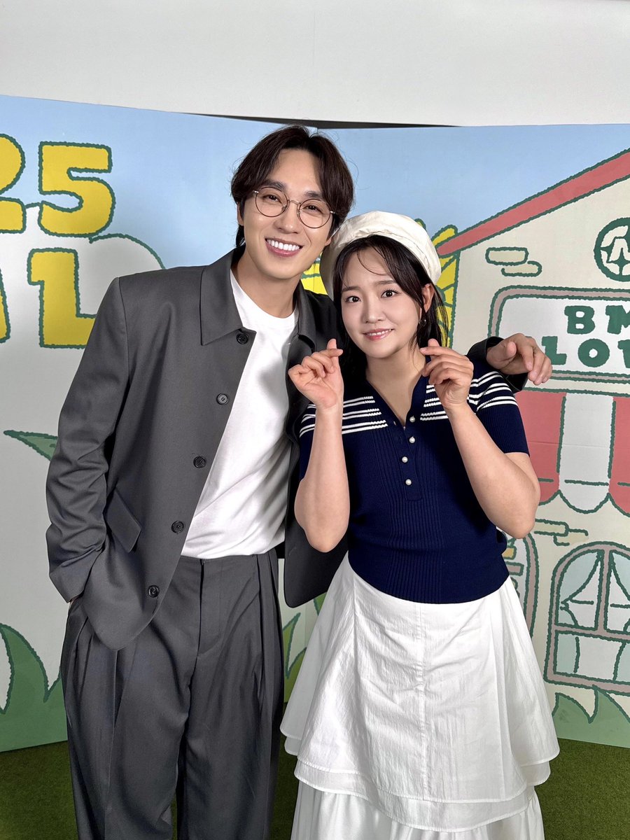 [📸]
믿고 듣는 윤하 &amp; 이석훈이 함께한 뷰민라🎶
라이브부터 감성까지 완벽 그 자체🎤
오늘 뷰민라 무대는 그야말로 귀호강💛

#이석훈 #LEESEOKHOON #윤하 #YOUNHA #뷰티풀민트라이프 #뷰민라 #BML