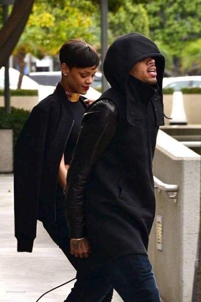 TempoJoe2015's tweet photo. Cuando Rihanna y yo rompimos, me di cuenta de que hay mujeres a las que nunca debes subestimar cuando te aman de verdad. Una vez que se van, nunca podrás recuperarlas, por mucho que lo intentes. Ella fue mi único y verdadero amor, Chris Brown. https://t.co/hjyG6iXe6W