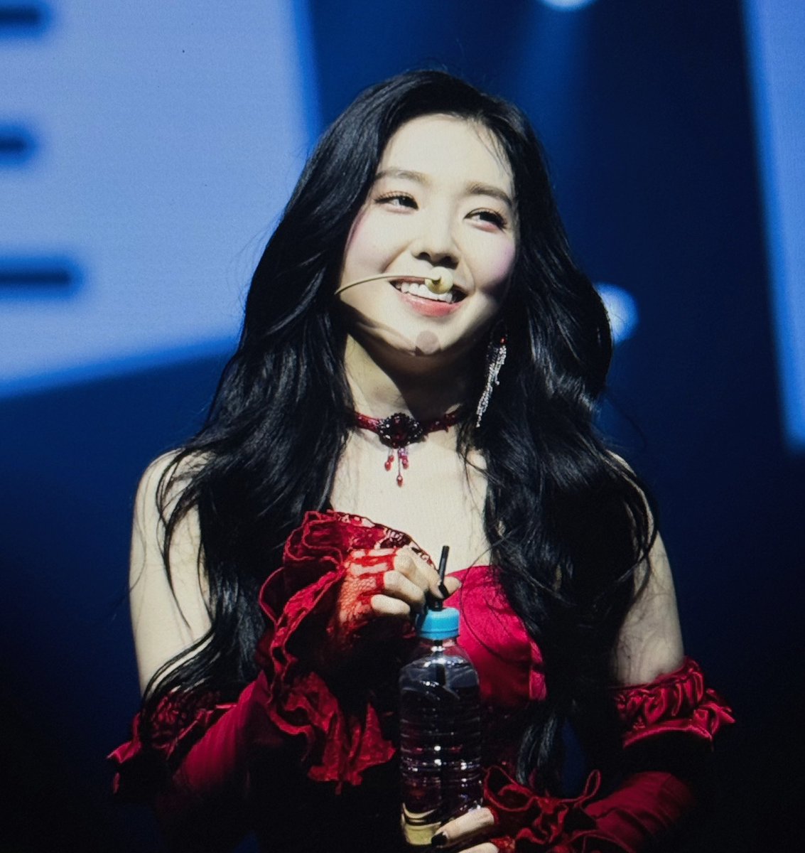 always0329's tweet photo. 250615 BALANCE Concert #IRENE #아이린 https://t.co/xNFkITAF35