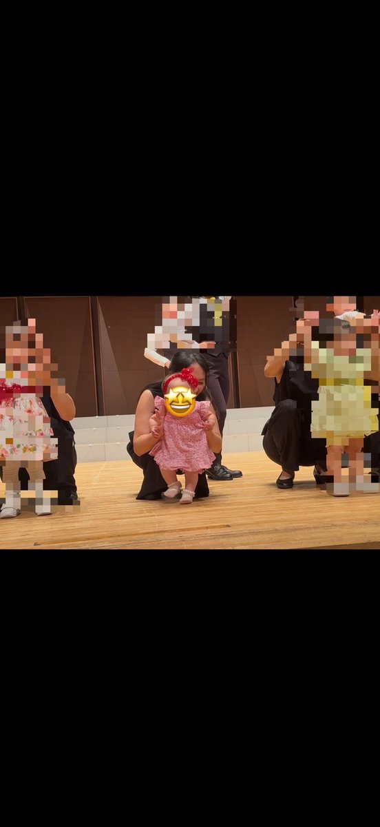 saimaipf's tweet photo. 娘(８ヶ月)、舞台デビュー笑🥰

たくさんお客様いらしたのにめちゃめちゃニコニコと音楽に乗って楽しんでいた娘☺️
可愛過ぎる！と写真や動画を見返しニヤニヤなバカ親は私 https://t.co/ESYUgL6HIw
