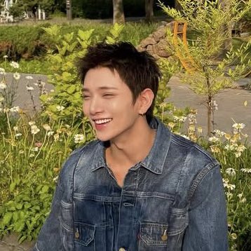 pls be happy always 😭🤍