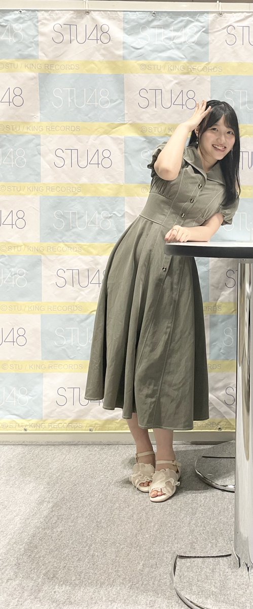 昨日はありがとうございました。
初めての握手だったから緊張しちゃったけど、間近でかわいいのあぴちゃんが見られてドキドキでした💓
また12枚目でも会いに行けたらいいな…

 #諸葛望愛