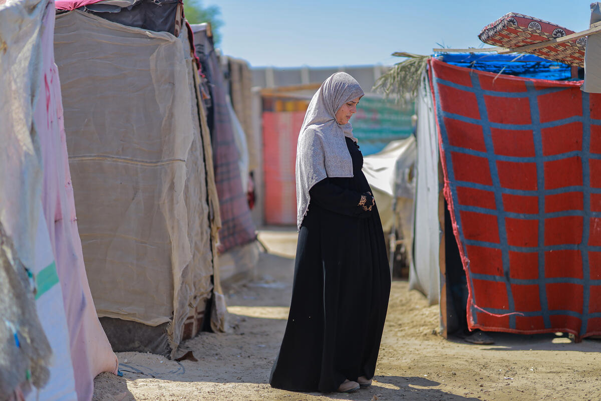 More than 3 months of blocked aid to #Gaza has left women and girls in peril.

No <a href="/UNFPA/">UNFPA</a> supplies—including life-saving maternal health medicines—have entered since March.

Women are starving, giving birth without clean water, hygiene, or medical care.

This must end.