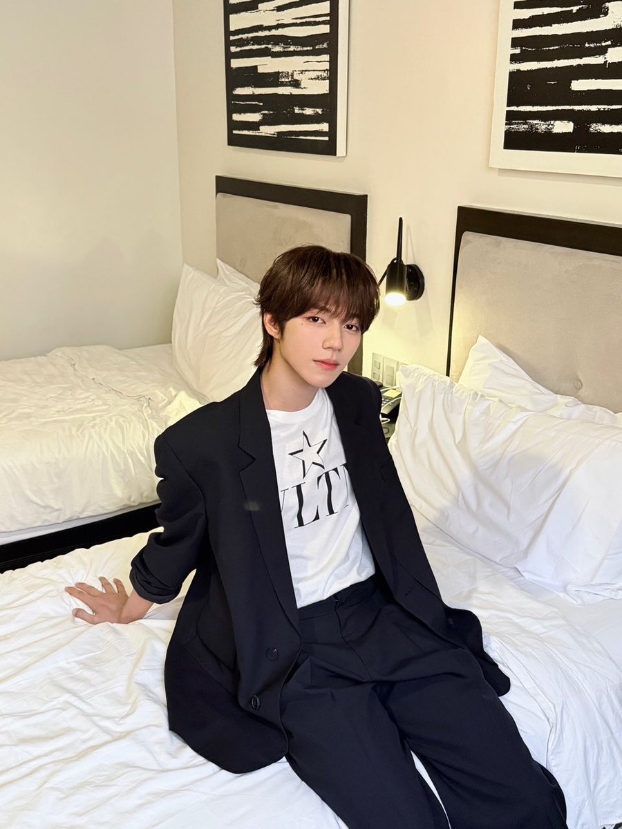 AHOF_official's tweet image. a day to remember~ thank u po!🫶🏻

#AHOF #아홉
#JL #제이엘