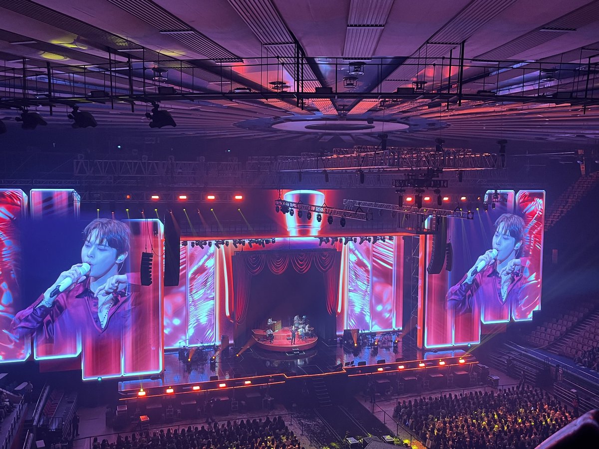 퍼퓸 부를때 전광판 이용해서 향수 만든 것도 재밌었다네