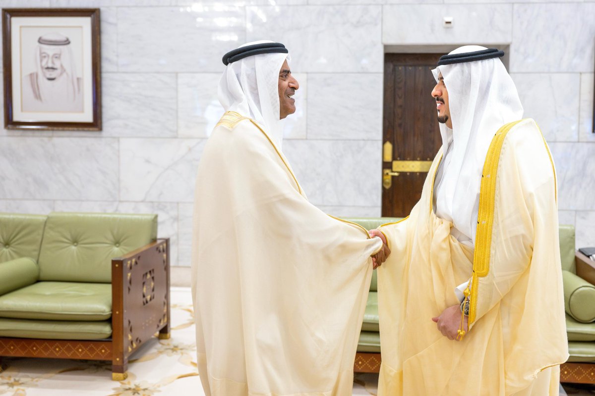 emara_alriyadh's tweet image. سمو نائب أمير منطقة #الرياض يستقبل وكلاء الإمارة المساعدين ومديري العموم وموظفي الإمارة. 
riyadh.gov.sa/#/home/news-de…

#إمارة_الرياض