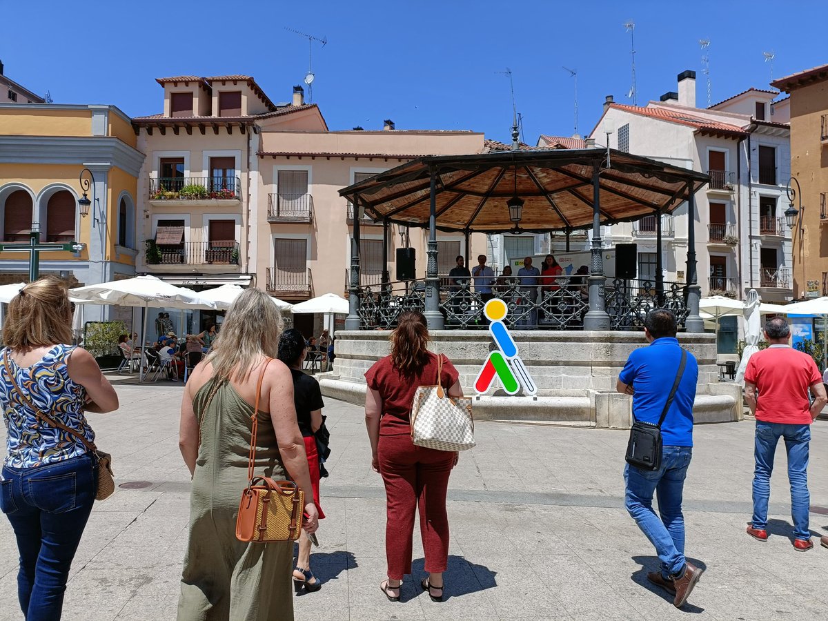 📍 Este sábado celebramos en Aranda de Duero el XXXIV Encuentro Regional de la ONCE en CyL.

👥 Más de 700 personas disfrutamos de una jornada de convivencia con juegos tradicionales, música en directo y comida popular.

🙌 Gracias a todas las personas que lo hicisteis posible.