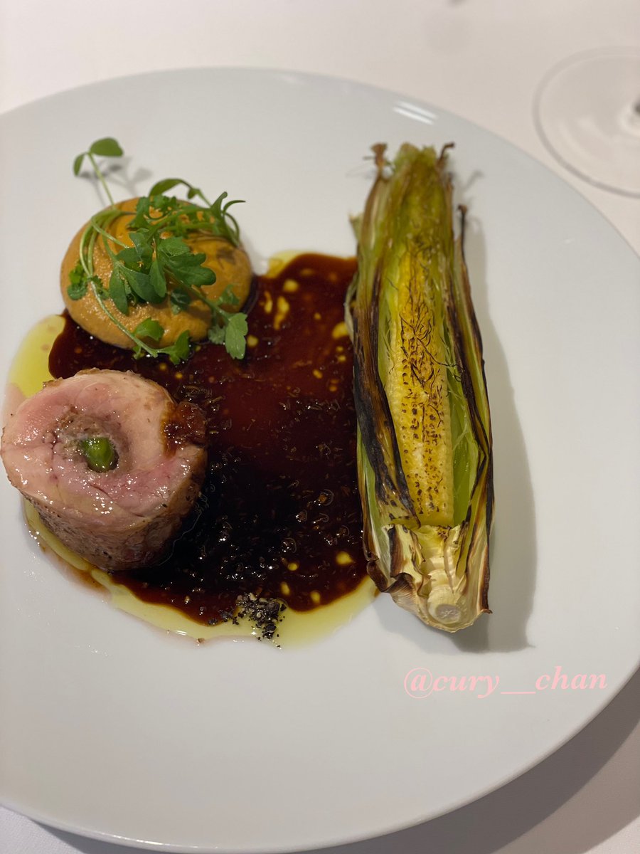 ずっと気になっていた、お野菜にこだわるイタリアン🇮🇹🍴
ウニとキャビアがのったカッペリーニ美味しかったな〜〜〜🤤