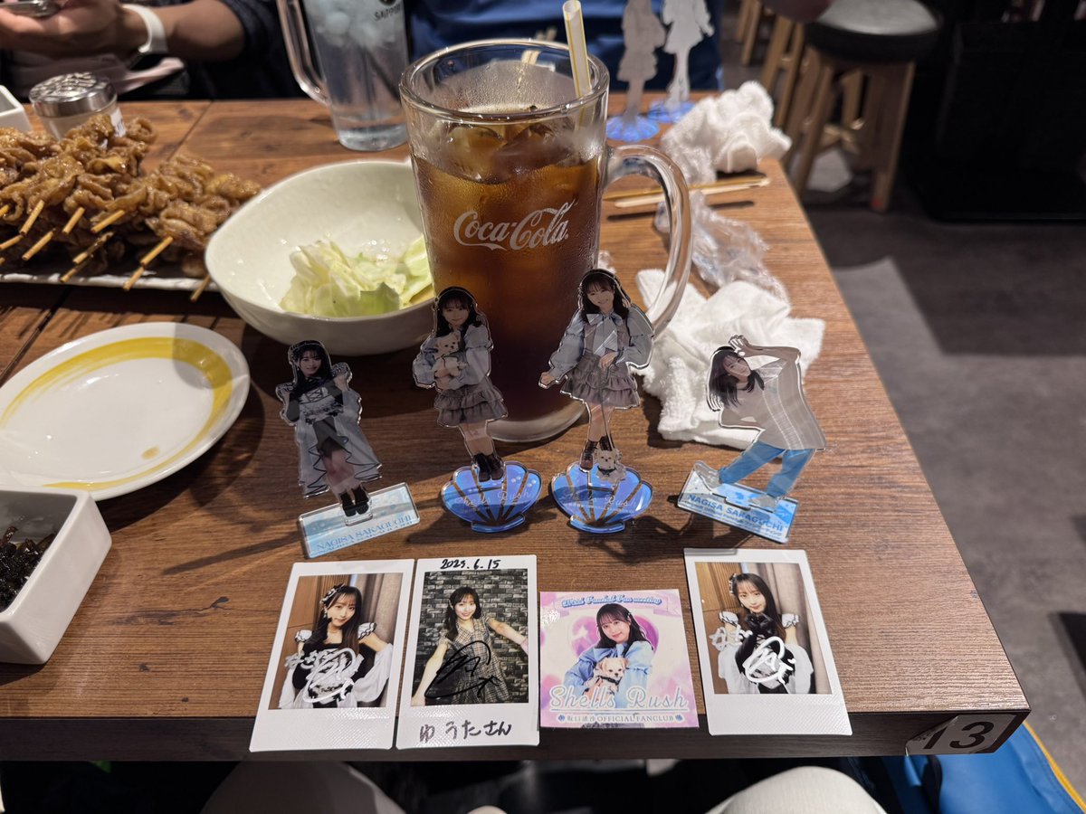 Amazon.co.jp: AKB48 Team8 倉野尾成美 坂口渚沙 永野芹佳 直筆