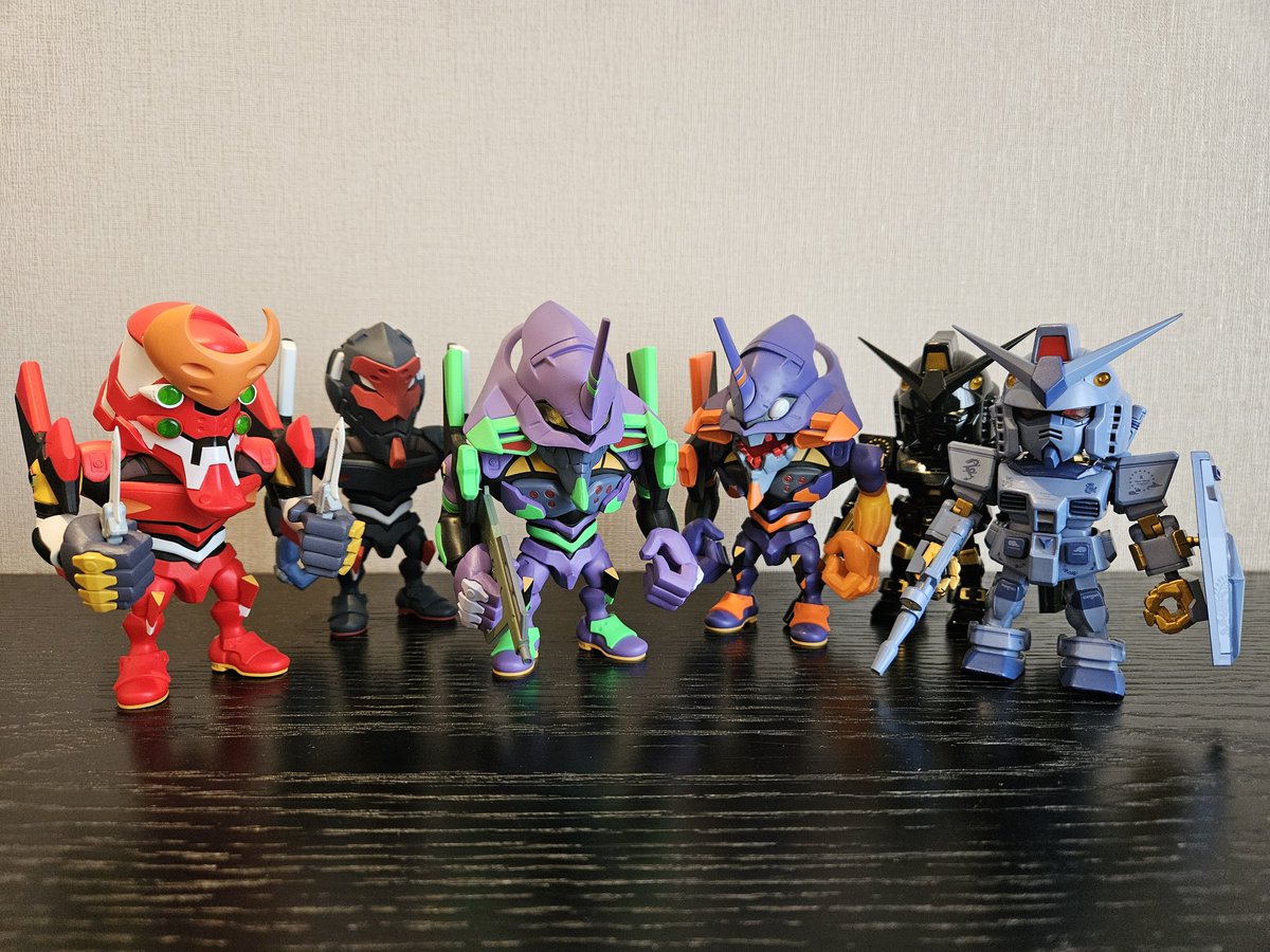 toshgosh4's tweet image. 出張先でお迎えしたQmsvを開封しました。
エヴァはガンダムにも増してTOUMA さんらしくリデザインされてる感じがいいですね。コンプ目指して空港でワンチャンないかな?
TOUMA ファンとしてはギザギザの歯が見たかったけど、さすがにやりすぎか。