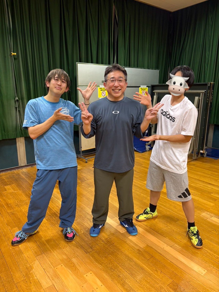 小平オープンミックスにシブちゃんと参戦🏓
一般はレベル高く予選突破もトーナメント一発負け😭
早々に帰宅後、息子が家にいたので誘ってP4ふぁん卓球に遠征してきました🚃
私はすぐに肘が痛くなり棄権⚠️この歳でハシゴ🪜はキツかった😢
しかし、とても雰囲気の良い大会で息子も大満足だったようです❣️