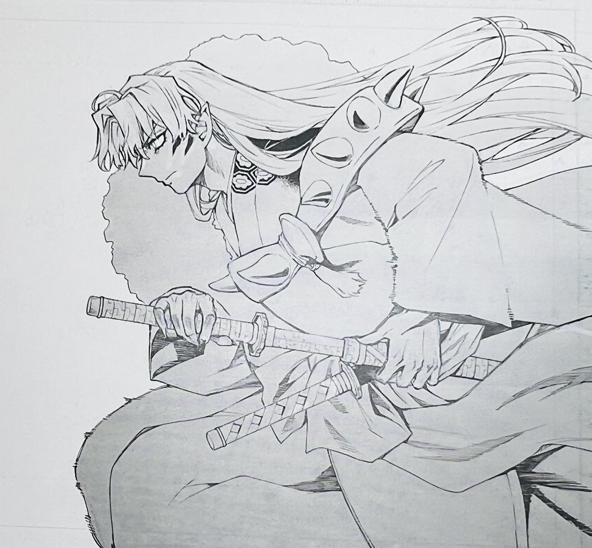 コミカライズ版の殺生丸様は元デザインよりだいぶ男性的にした。今作では夫で父で兄でという家族との関係性からの再解釈。キャラの味付けは違いつつも同じ成田さんの声がハマるようにだけは心がけた。 