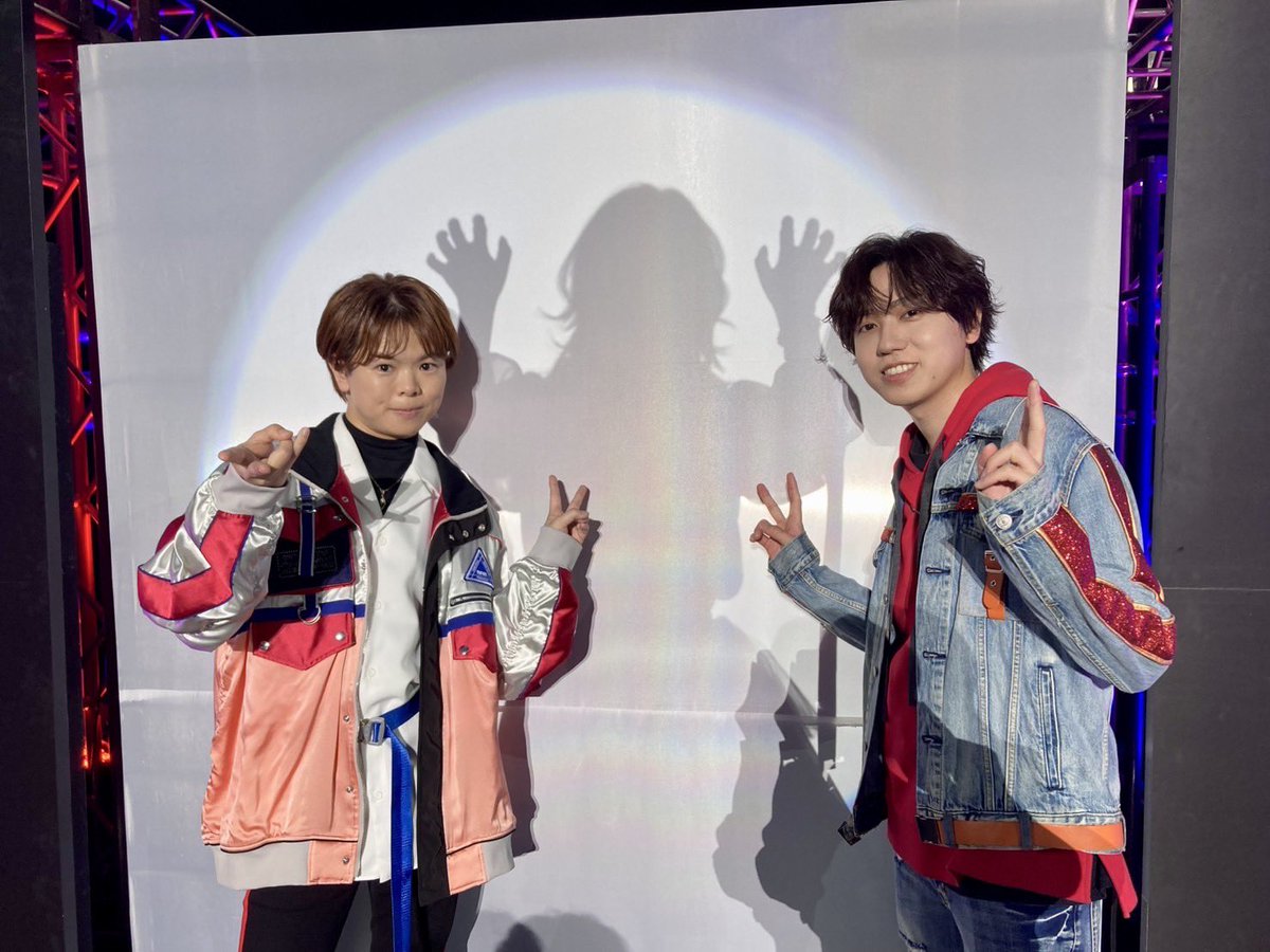 96__neko's tweet image. 「Paradox Live Dope Space」ありがとうございました!
みんなの熱気が凄く、会場全体がとても盛り上がってて楽しかったー!ପ(⑅ˊᵕˋ⑅)ଓ
みんなも楽しめたかな?楽しめてたらとても嬉しいな☺️
BAEの三人でパシャリ♪
PS.本日は外ハネロングウルフにございました!
#ドプスペ #パラライ #ParadoxLive