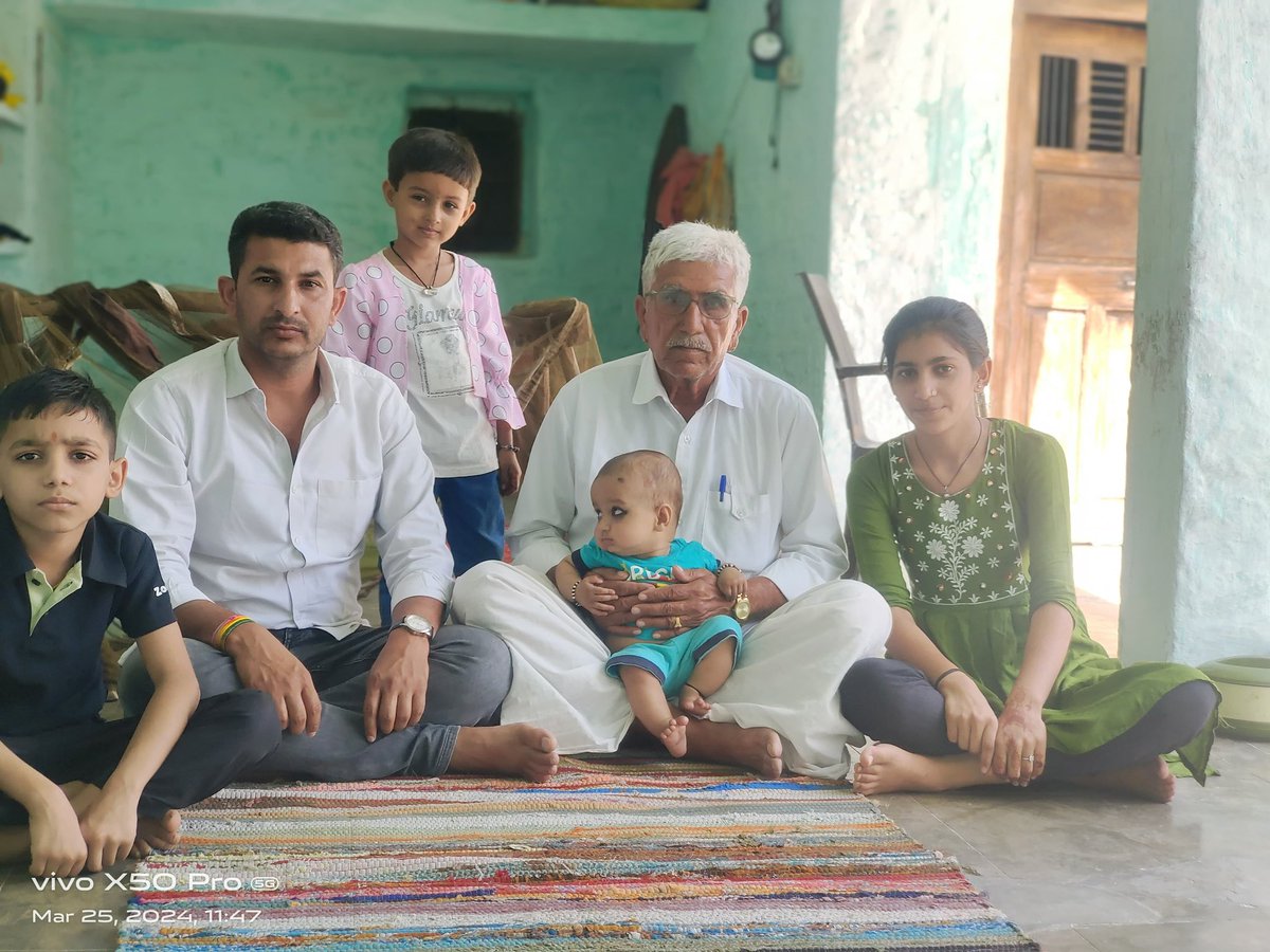 पिताजी.!!
आज पितृ दिवस की हार्दिक बधाई एवं शुभकामनाएँ ।

#happy_father_day #FathersDay2025