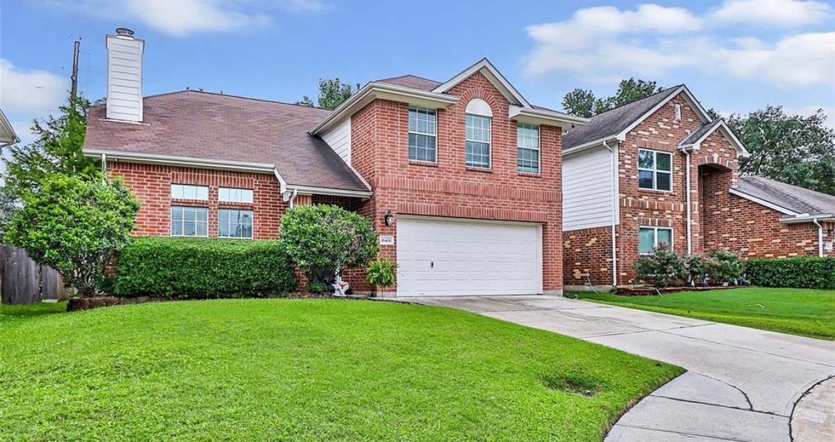 🎉 Under Contract! 🏡🖊️

I’m so excited to share that my sweet client is officially under contract on her new home! 🎯🔑 Even more special—she came to me as a referral from a past client. No greater compliment than someone trusting me enough to send their friends &amp; family my way