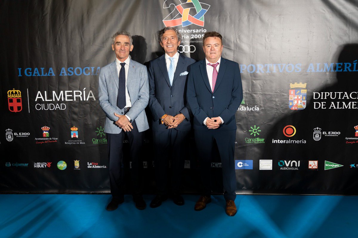 El presidente de la <a href="/periodistasAEPD/">Periodistas AEPD</a> y de la <a href="/fpdandalucia/">Periodistas Deportivos Andaluces</a> en la #GalaAlmería2005 
Almería, Andalucía y España 🇪🇸