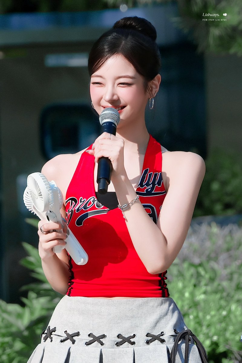 Lialways_721's tweet photo. 250614 FM🍒

#있지 #ITZY 
#리아 #Lia https://t.co/mW22X0EiC2