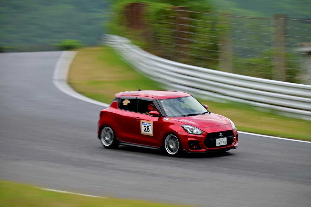Keisportscar244's tweet photo. #コンプリートスピード #スイフトカップトロフィー #completespeed #Swiftcuptrophy #関西サーキットカメラ部 https://t.co/GQ5Fx7JdwB