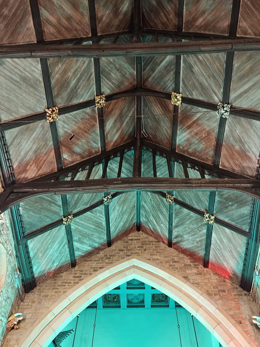 mauvemadness10's tweet photo. #AlphabetChallenge #WeekXforXs 
The beautiful ceiling of #BradfordCathedral, December 2024 https://t.co/UYKfdGI6ZG