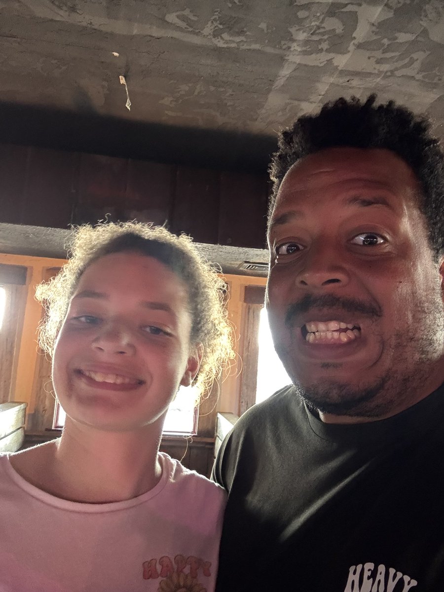 Becca3788's tweet photo. I will be forever grateful God gave us you. Happy Father’s Day to the most fun, attentive, funny, awesome dad I could ever hope for for my kids. We love you so much!@ramoneconley https://t.co/T6lDzYKL1k