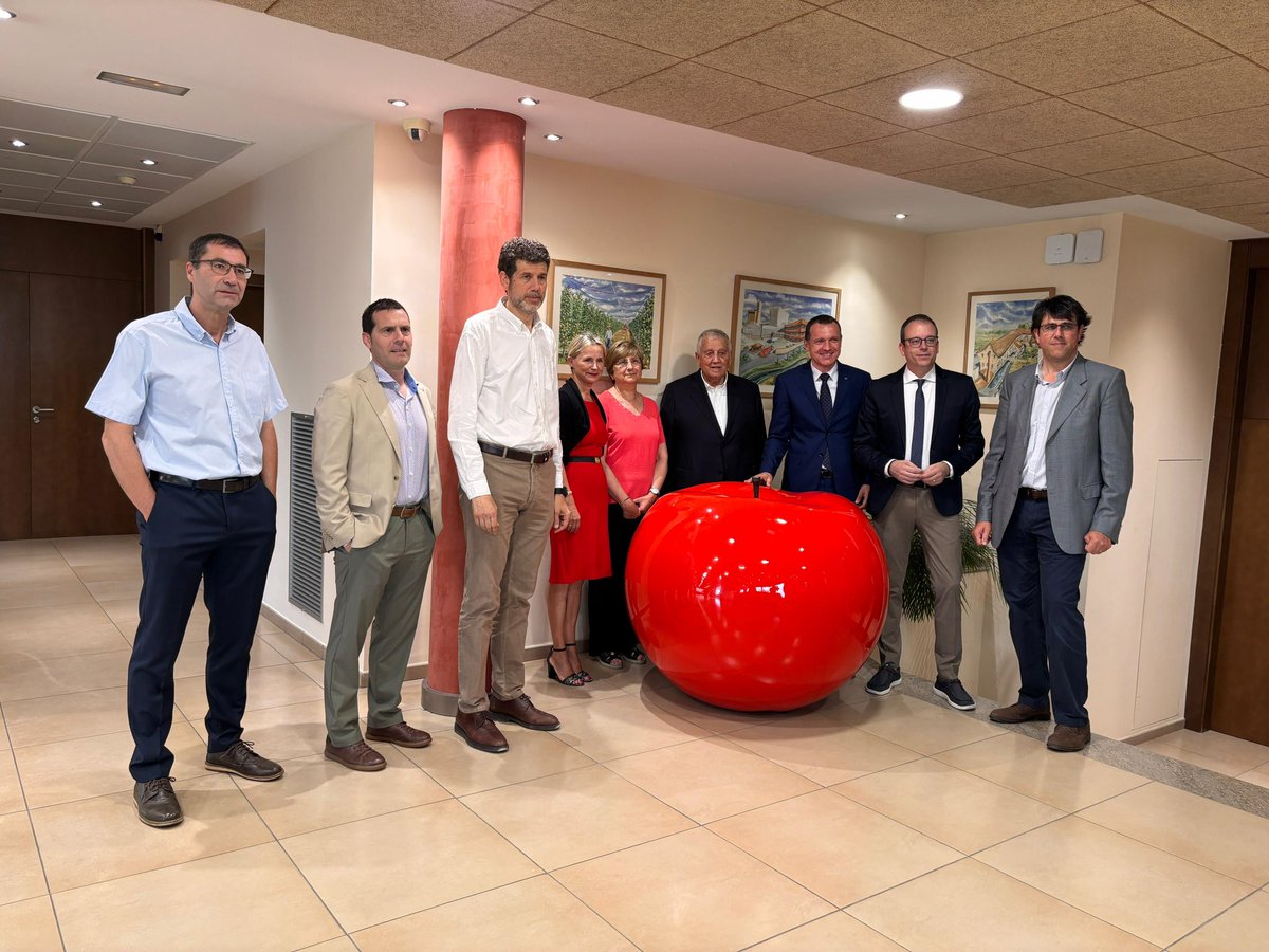 Marc Solsona (@solsona_marc) on Twitter photo Avui amb el HC <a href="/oscarordeig/">Òscar Ordeig</a> a l’acte de reconeixement als treballadors/es que fan 25 anys i 50 anys en l’empresa NUFRI de #Mollerussa Avui amb el HC <a href="/oscarordeig/">Òscar Ordeig</a> a l’acte de reconeixement als treballadors/es que fan 25 anys i 50 anys en l’empresa NUFRI de #Mollerussa