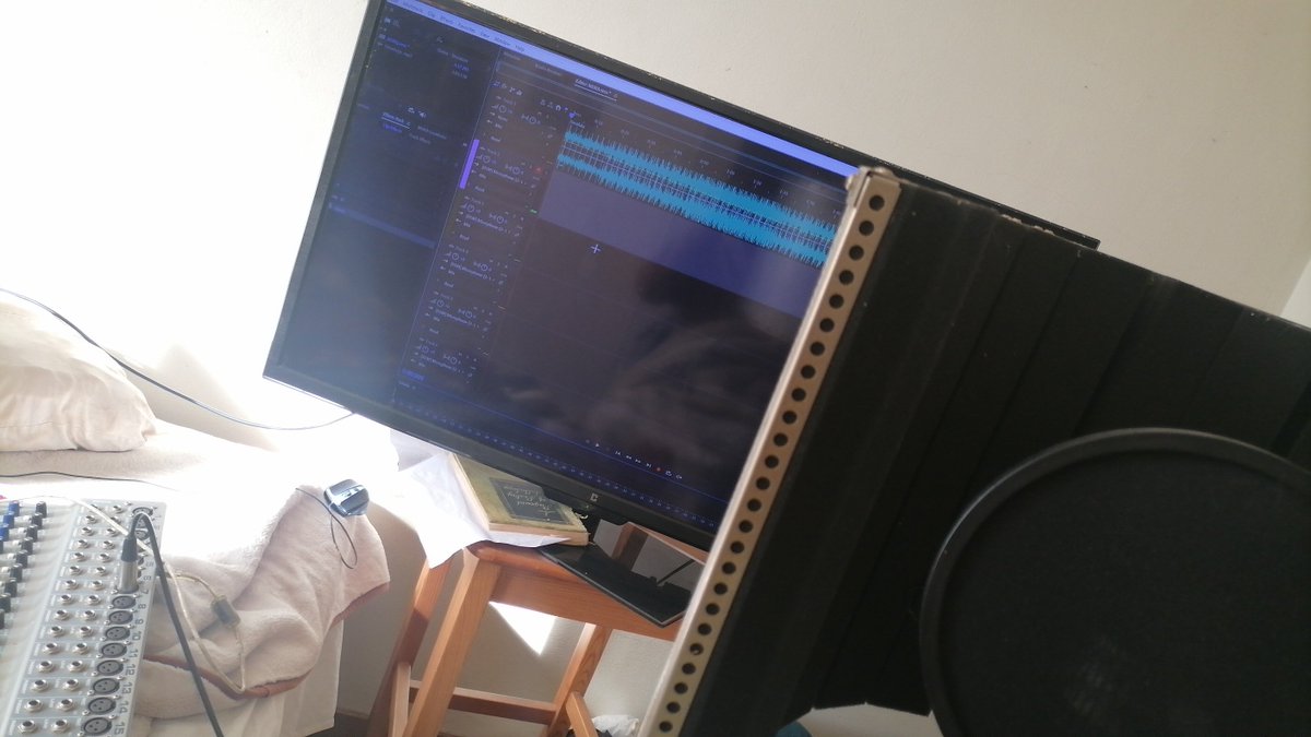 Hijacked the whole studio equipment so i can add finishing touches to the project and roll out... Since i started recording at Black Race Records this year, i haven't had one of these Homebody sessions... #TEN4TEN 🤲🏾🌞🌍