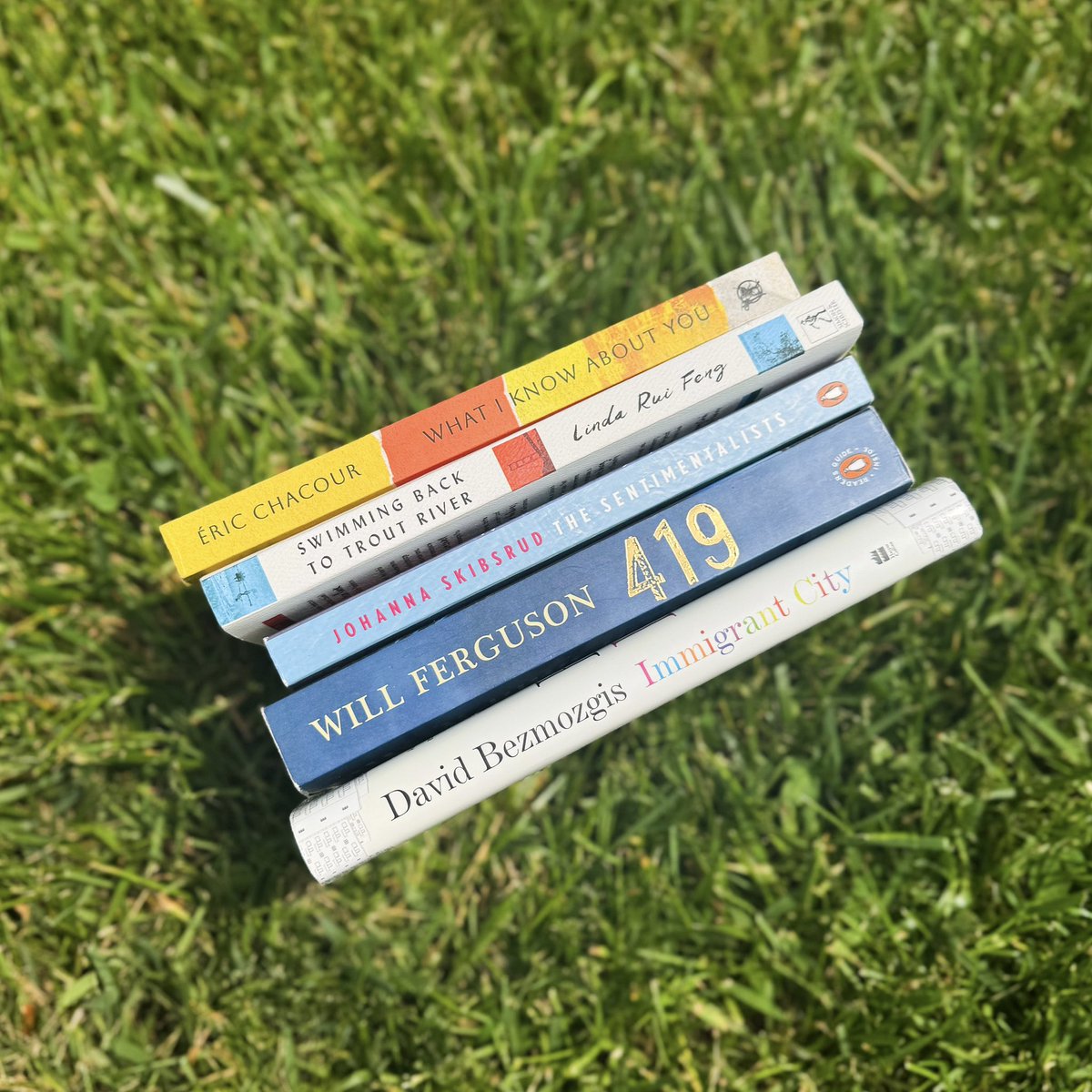 We’re honouring #FathersDay by spotlighting these #GillerPrize-winning, shortlisted and longlisted books that feature stories about fathers and their children. ❤️

📚 What I Know About You by Éric Chacour

📚 Swimming Back to Trout River by Linda Rui Feng

📚 The Sentimentalists