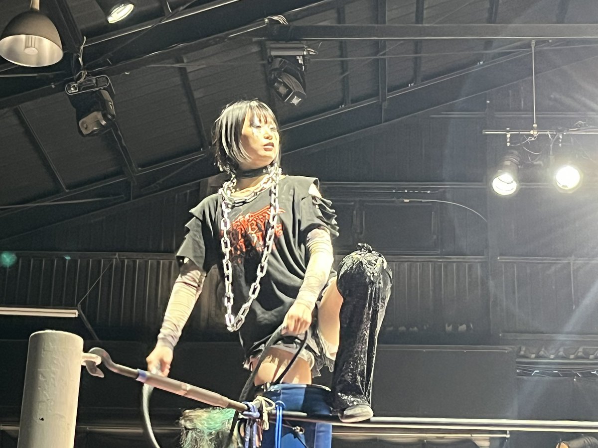 ma_ma_masayan's tweet photo. 2025.6.14難波小百合の夢をかなえたろかスペシャル新木場大会
RIKADEVILさんにラフファイトを受ける難波さん。RIKADEVILさん初めて見ましたね？？ #tjpw #RIKADEVIL #難波小百合 https://t.co/qZqovVcWx3