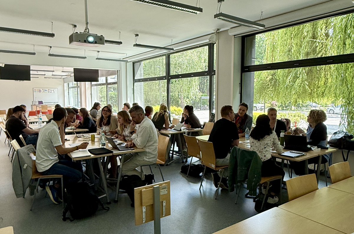 PrzemyslawBabel's tweet photo. The two-day methodological workshop preceding the 5th International Conference of @SIPSplacebo is a wrap — now it’s time for the main conference! Let’s go! @JagiellonskiUni @filozoficznyUJ @psychologyUJ #SIPS2025 #SIPSplacebo20205 #SIPSKrakow2025 https://t.co/JB6WfyPqhI